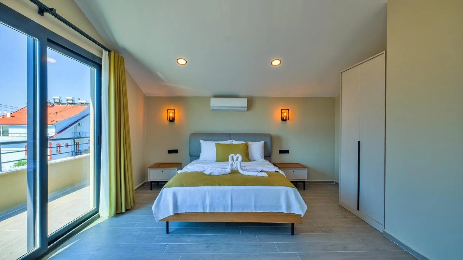 Fethiye 4 Bedroom Villa - 2159