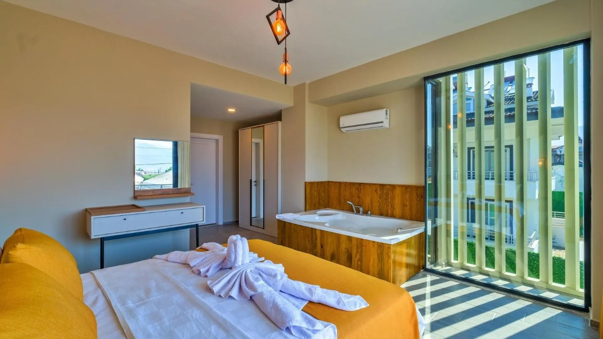 Fethiye 4 Bedroom Villa - 2159